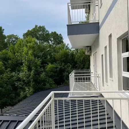 Alexa Beach Apartments Velipoje
